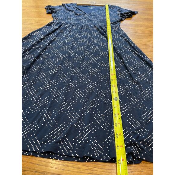 L.L. Bean Women's Summer Knit Dress Sz M Short Sleeve Navy Blue Empire Waist - Picture 9 of 10